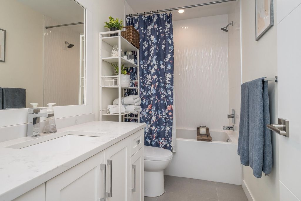 listing image 1105563812138989734