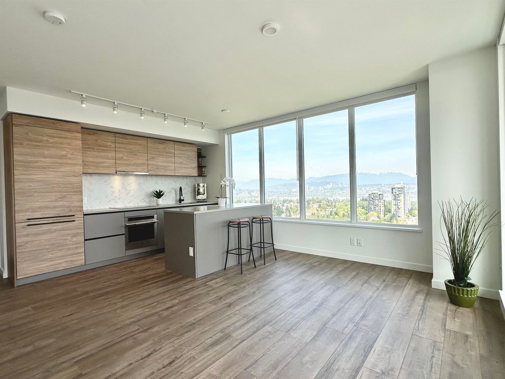 listing image 1105248463971761604