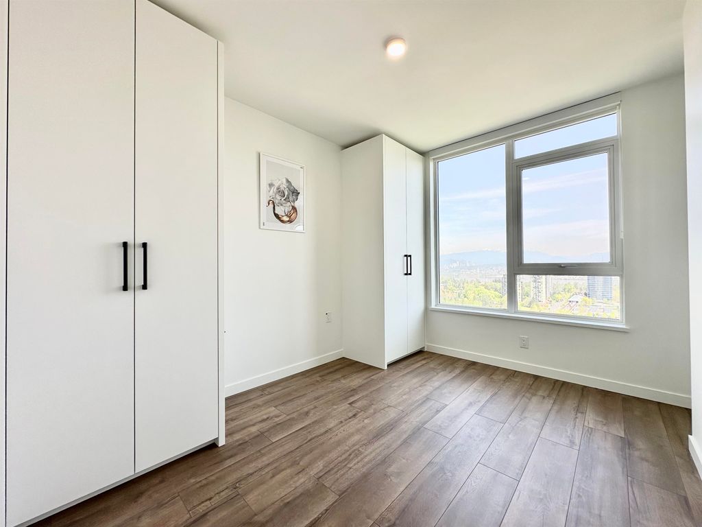 listing image 1100966098333930101