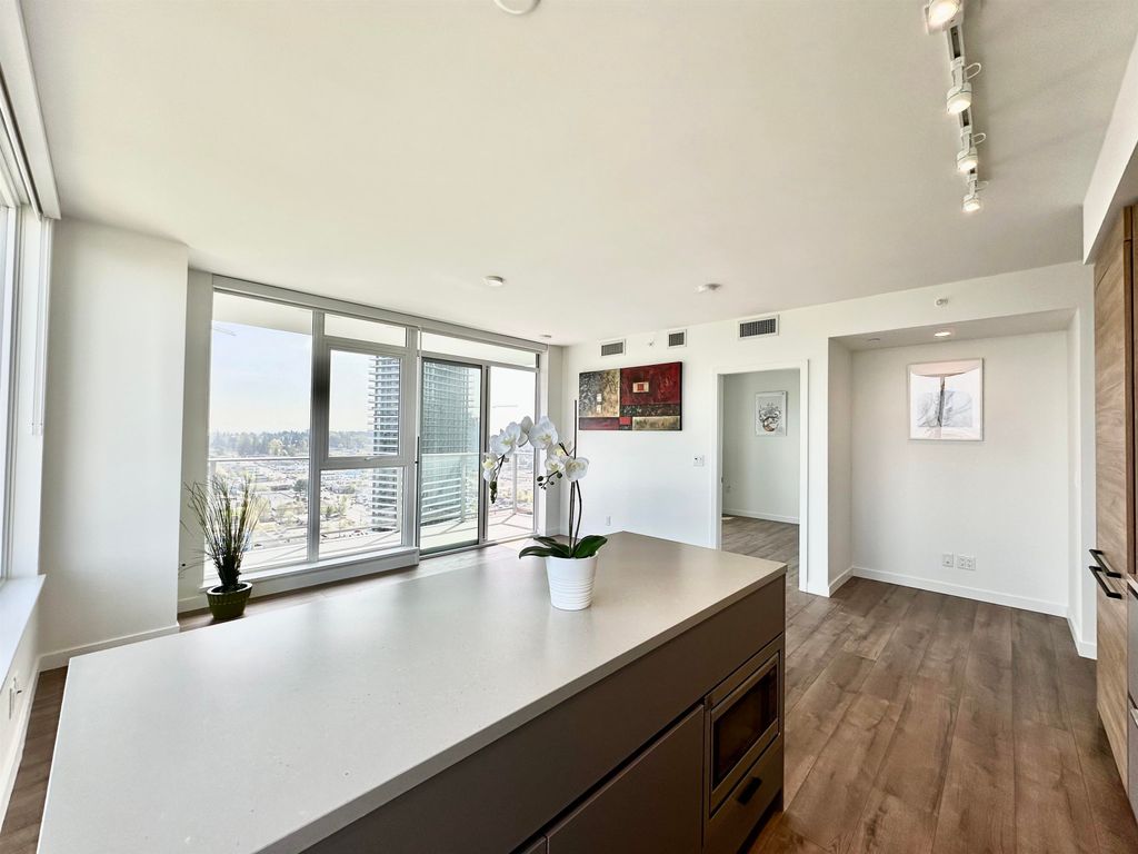 listing image 1104295875027542986