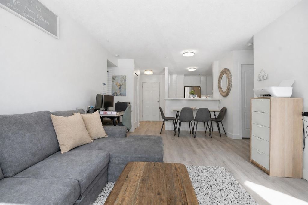 Photo of 33173 Old Yale Road #131, Abbotsford, BC V2S 2J4 (MLS # R3132465)