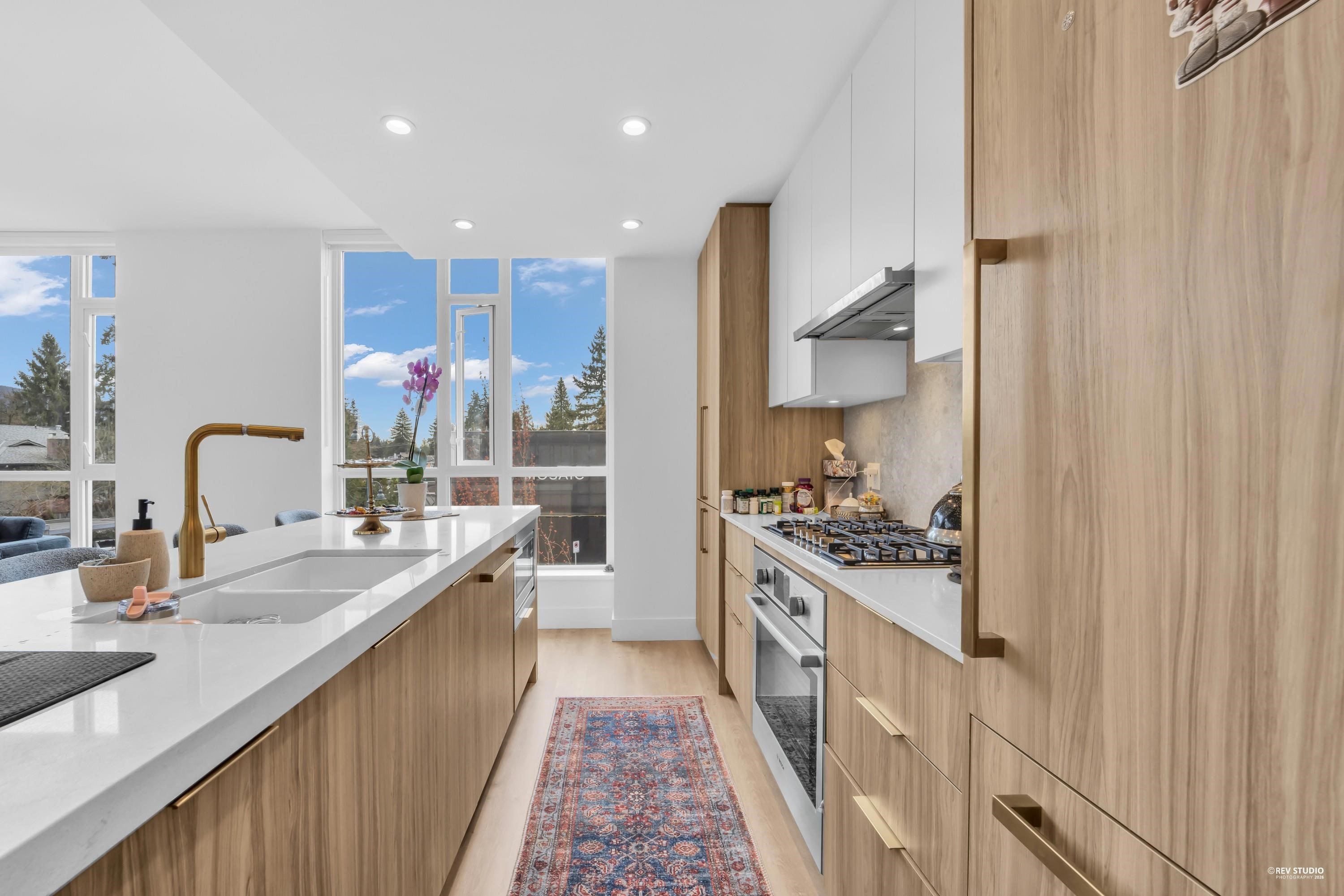 2385 Emery Court 208