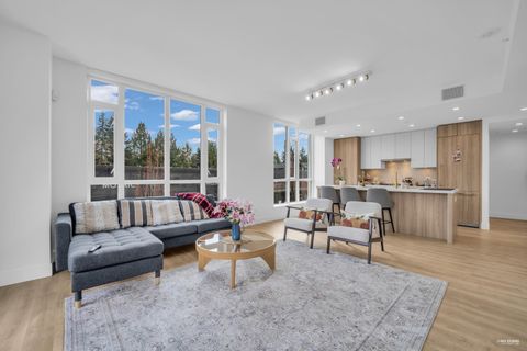 2385 Emery Court 208 North Vancouver BC V7J 1P9