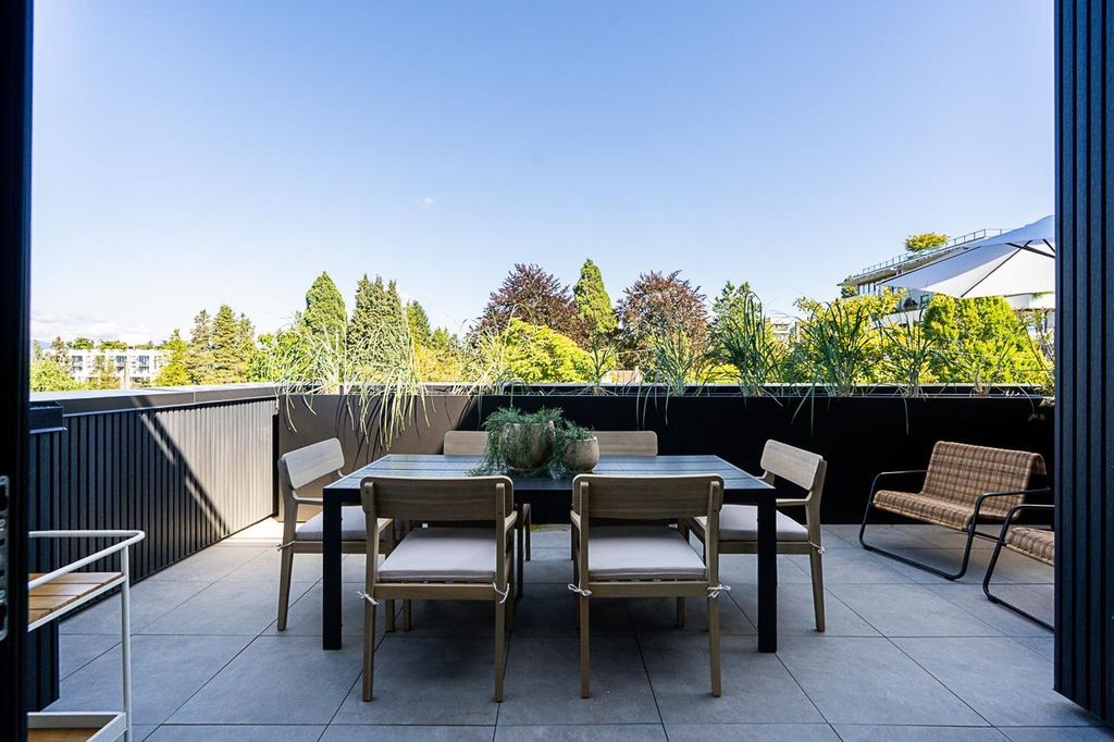 listing image 1103440605957504262