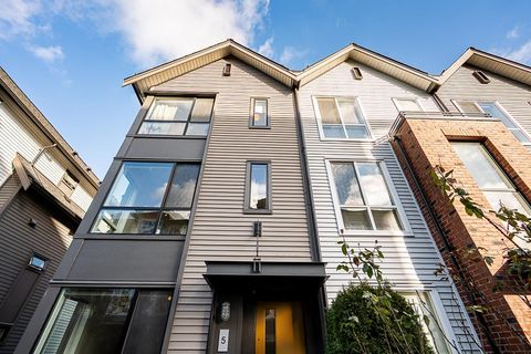 2325 Ranger Lane 5 Port Coquitlam BC V3B 0K7