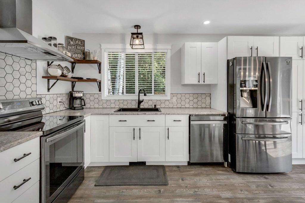 listing image 1103018607550771229