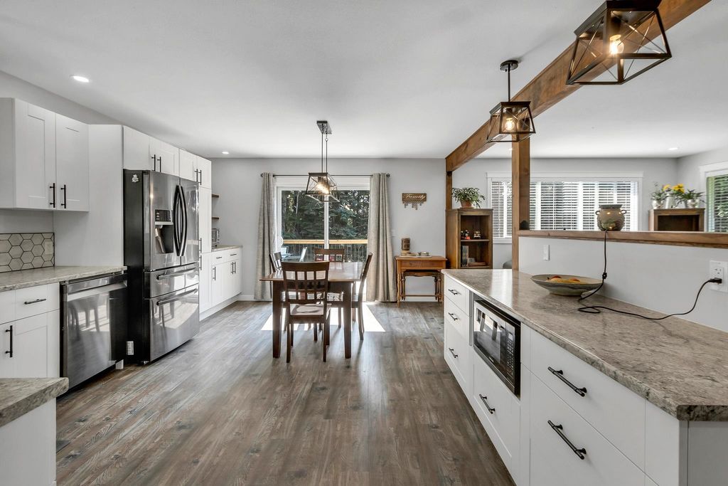 listing image 1105913301778439036