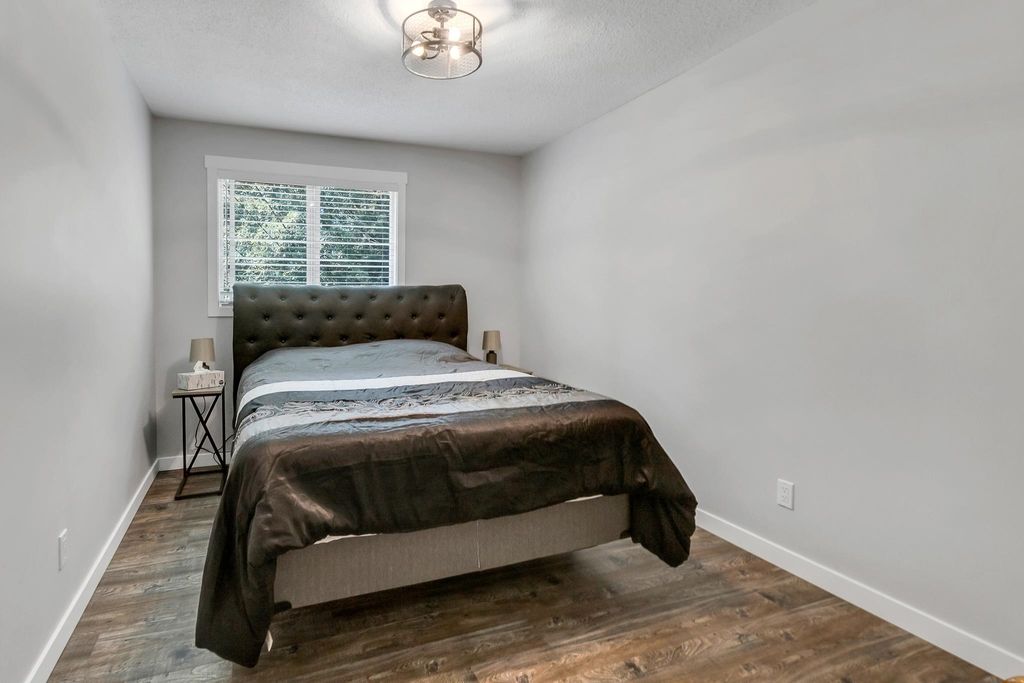 listing image 1101926227484535045