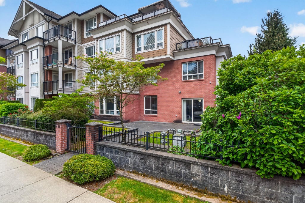 Photo of 14960 102a Avenue #104, Surrey, BC V3R 6A3 (MLS # R3132317)