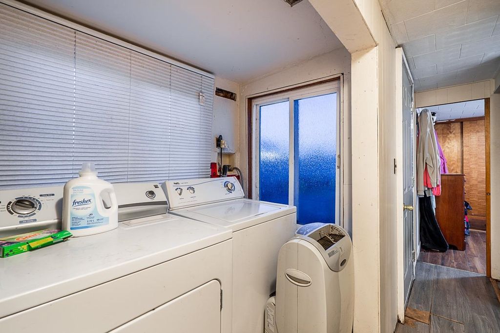 listing image 1101539517476702609