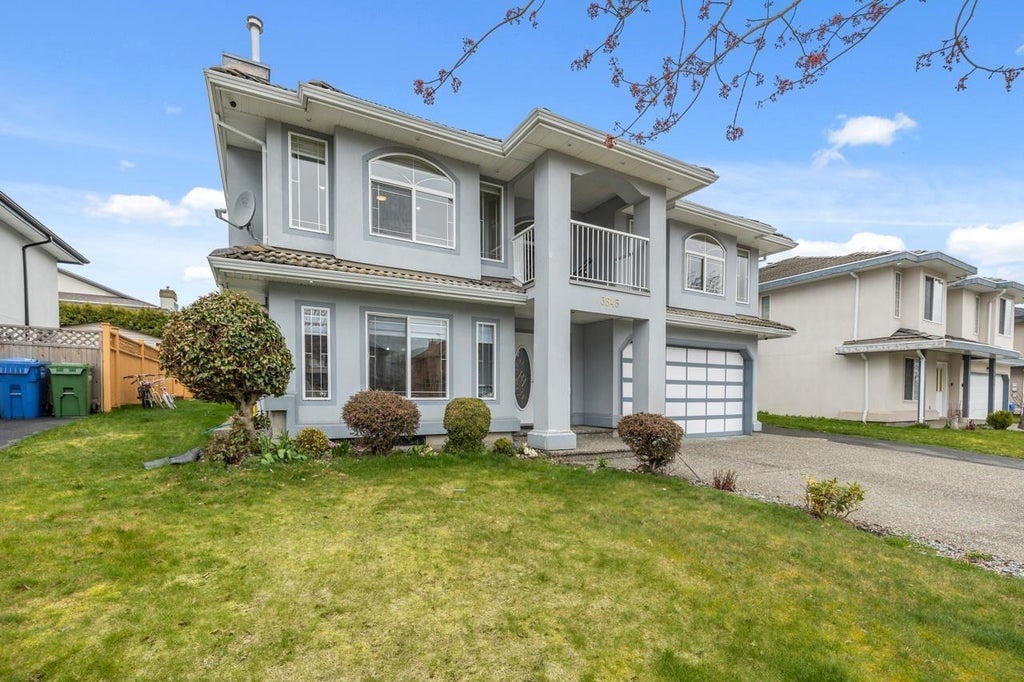 Photo of 3545 Viewmount Place, Abbotsford, BC V2T 6S1 (MLS # R3132414)