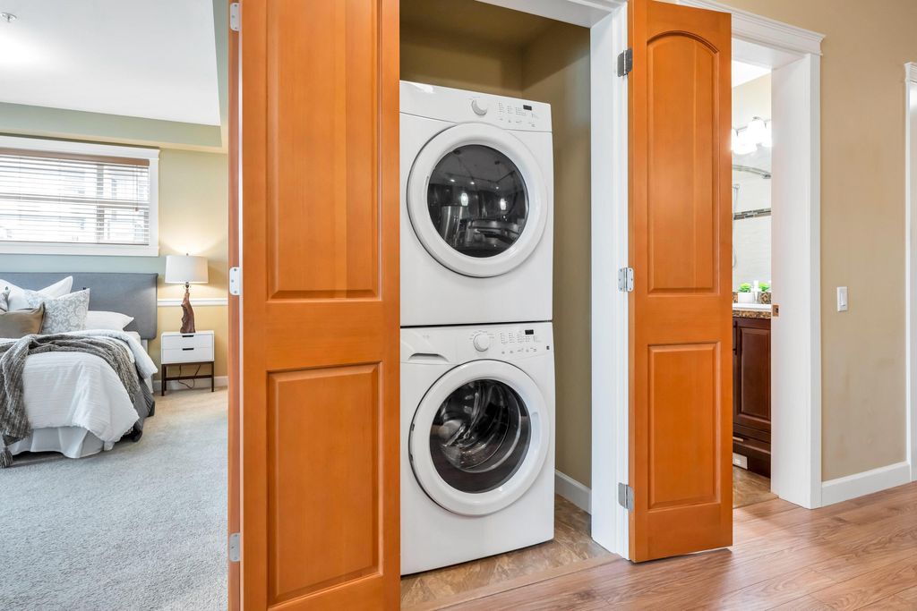 listing image 1106522660946036982