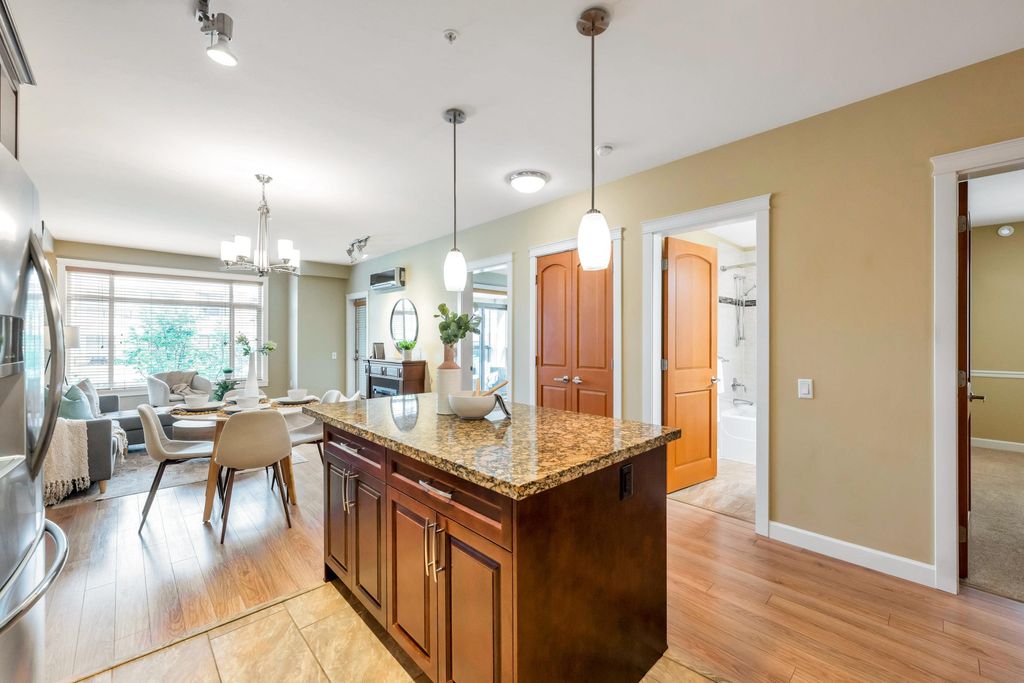 listing image 1108224181682679805