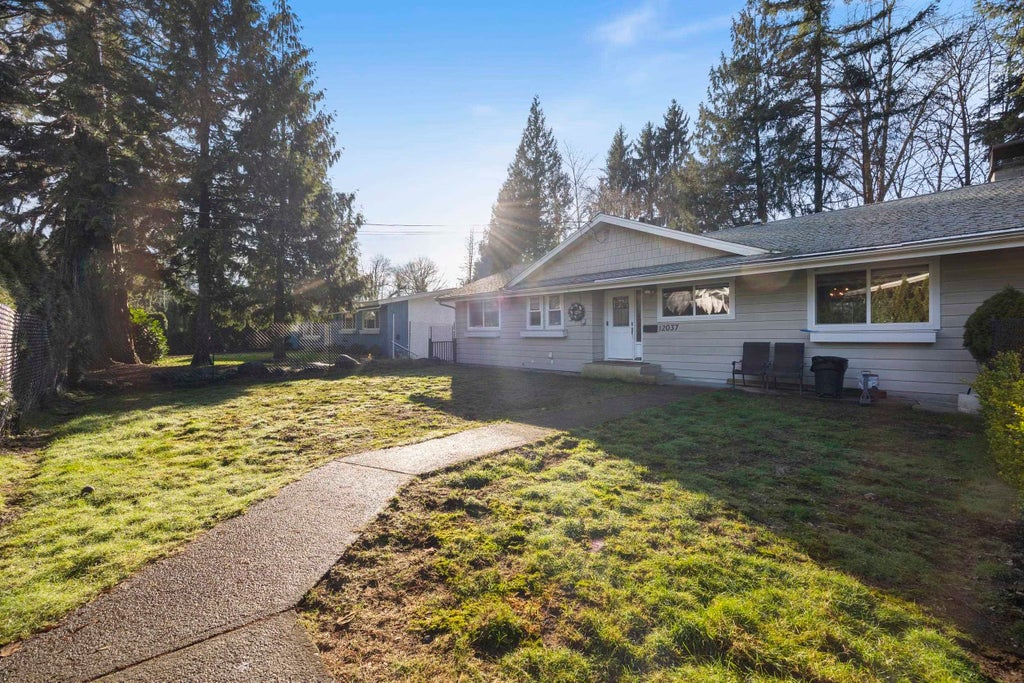 Photo of 12037 208 Street, Maple Ridge, BC V2X 4W9 (MLS # R3177723)