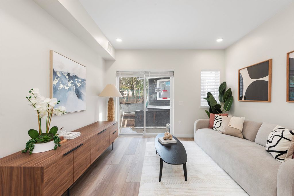 listing image 1107072343289922490