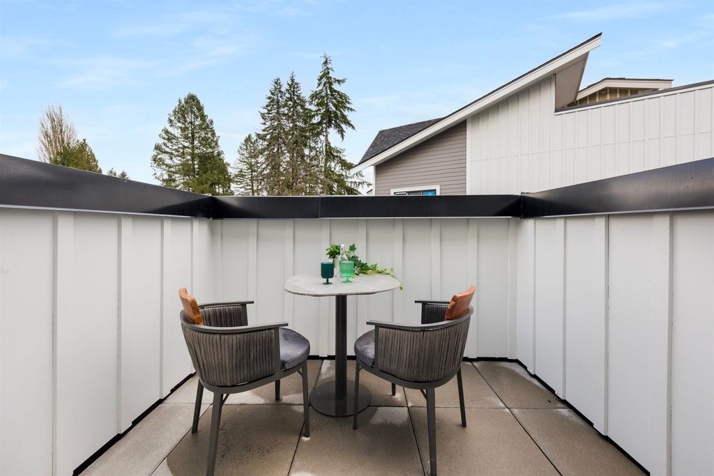 listing image 1103526542818318786