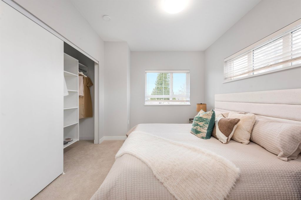 listing image 1109605436665659211