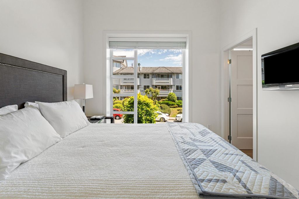 listing image 1105675894038820723