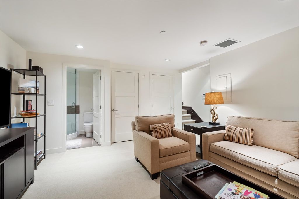 listing image 1101768918402986524