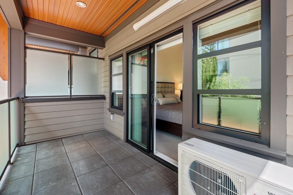 listing image 1106099425675865173