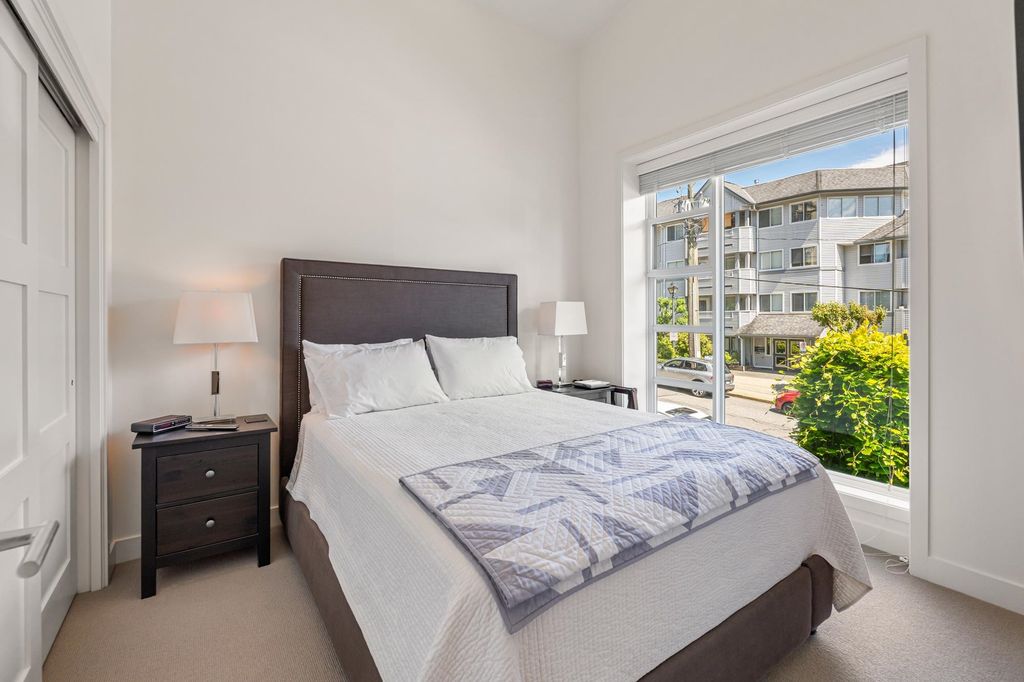 listing image 1101286406155316804