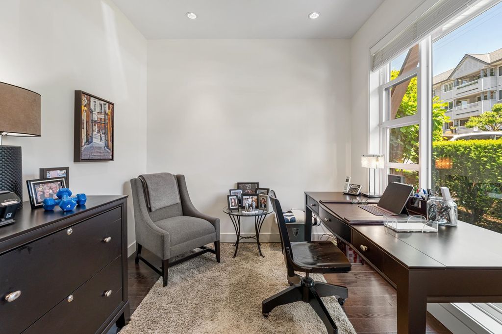 listing image 1101542140550808259