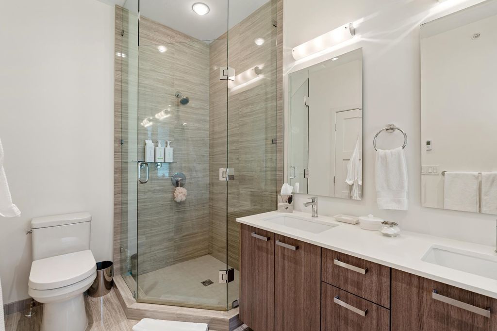 listing image 1102679821266161858