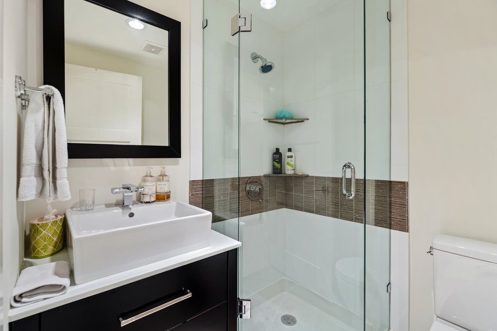 listing image 1109032790974939192