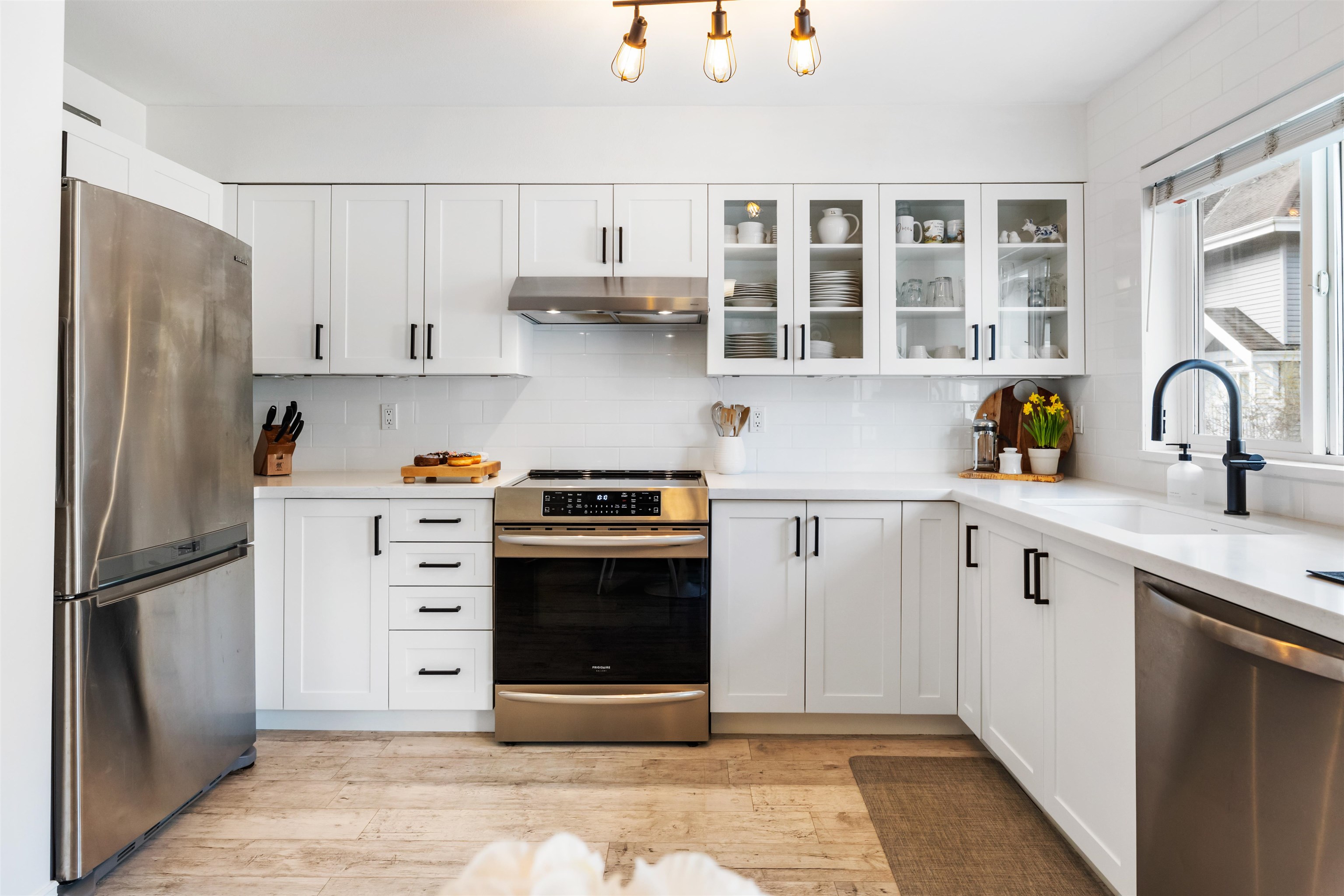 8968 208 Street 10