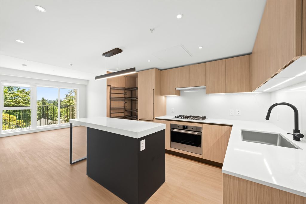 listing image 1108952811349231070