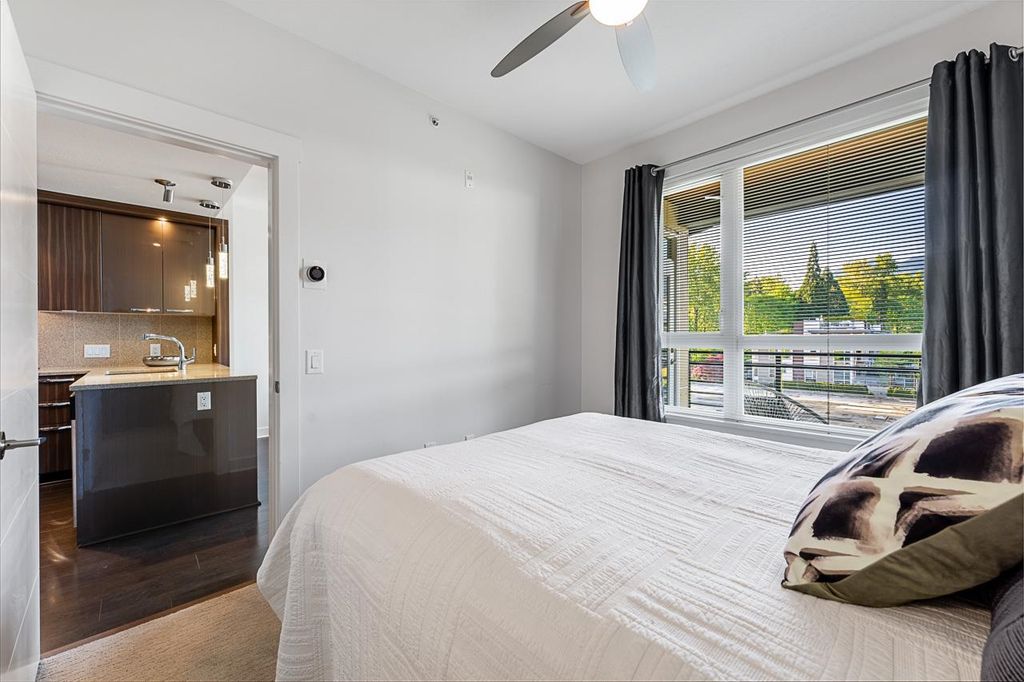 listing image 1103320909761089801