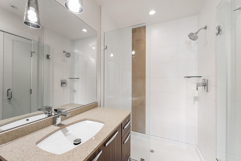 listing image 1108778970200082761