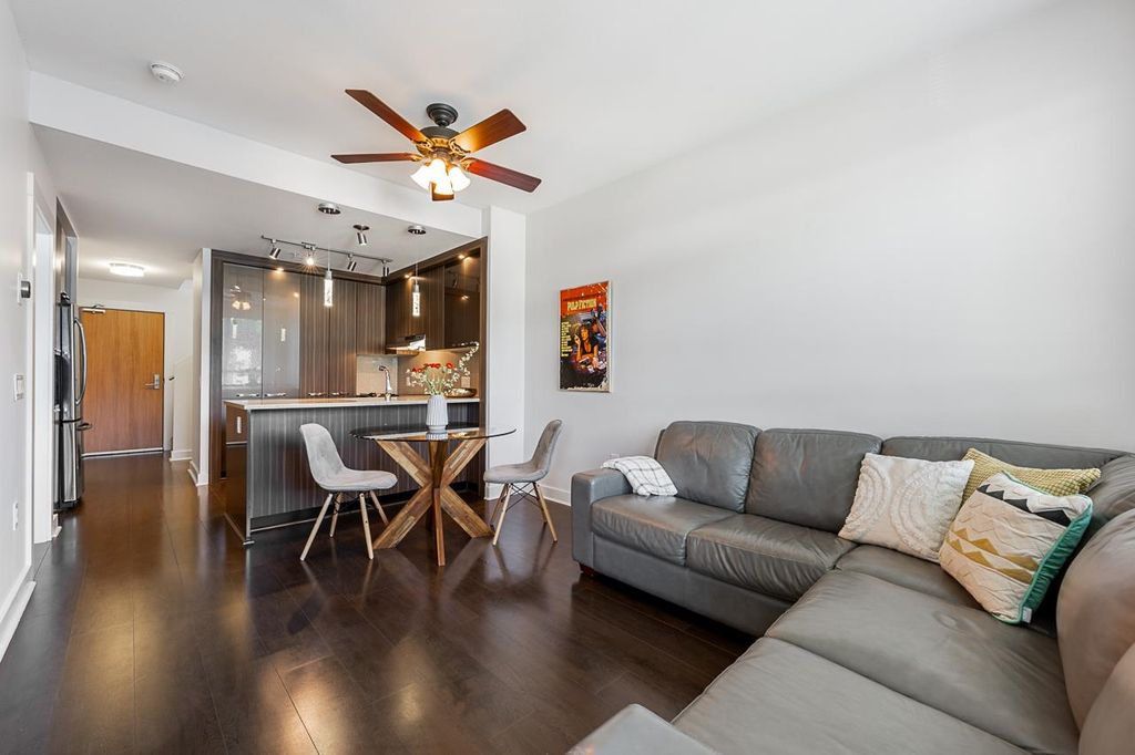 listing image 1106940806090132028