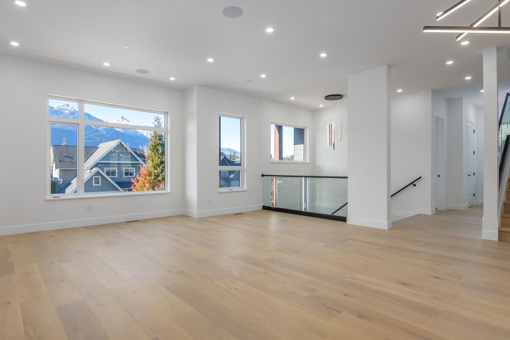 listing image 1102186211840266829
