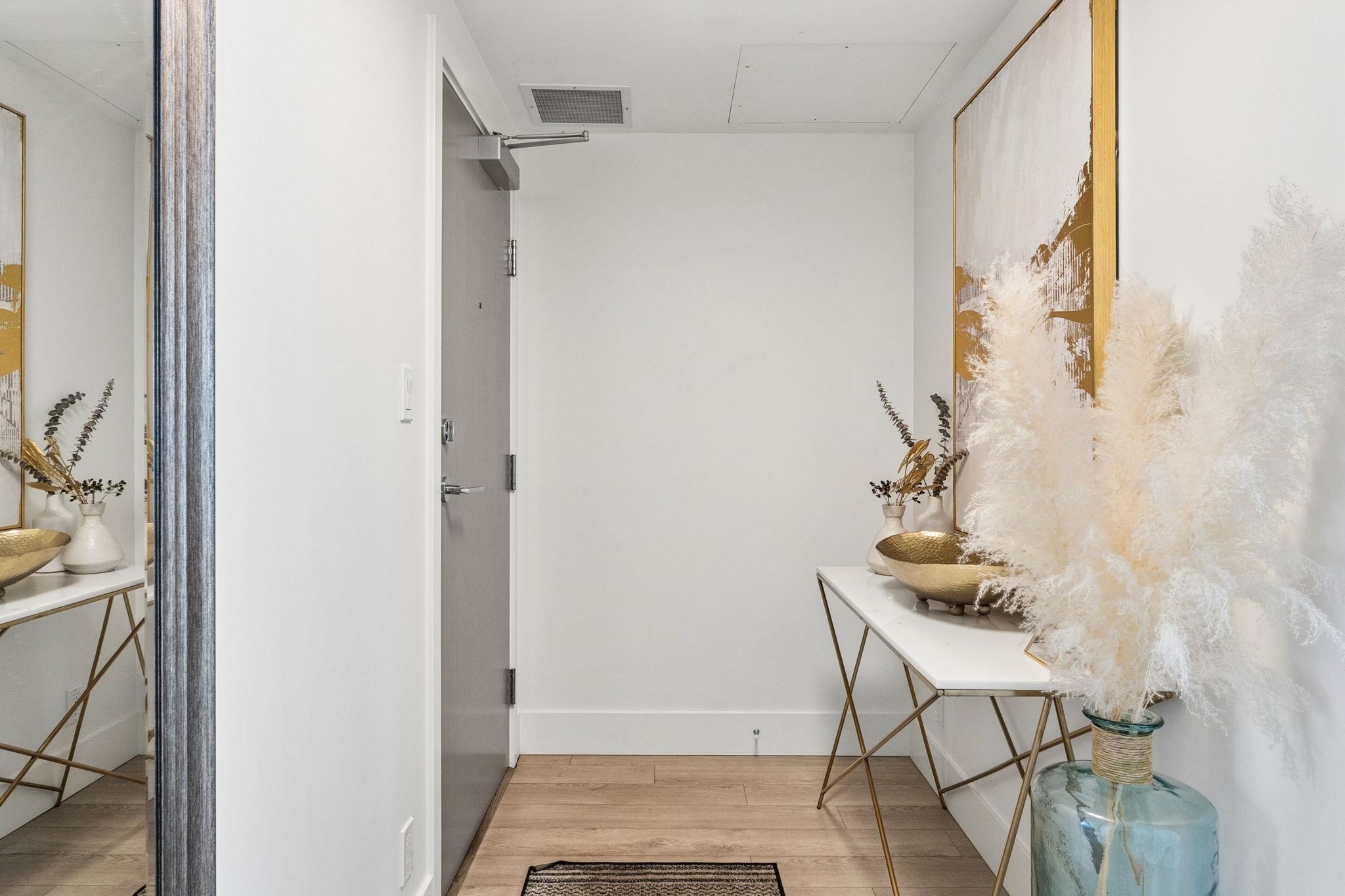 680 Seylynn Crescent 2104