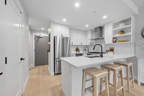 22226 Brown Avenue 201 Maple Ridge BC V2X 4R2