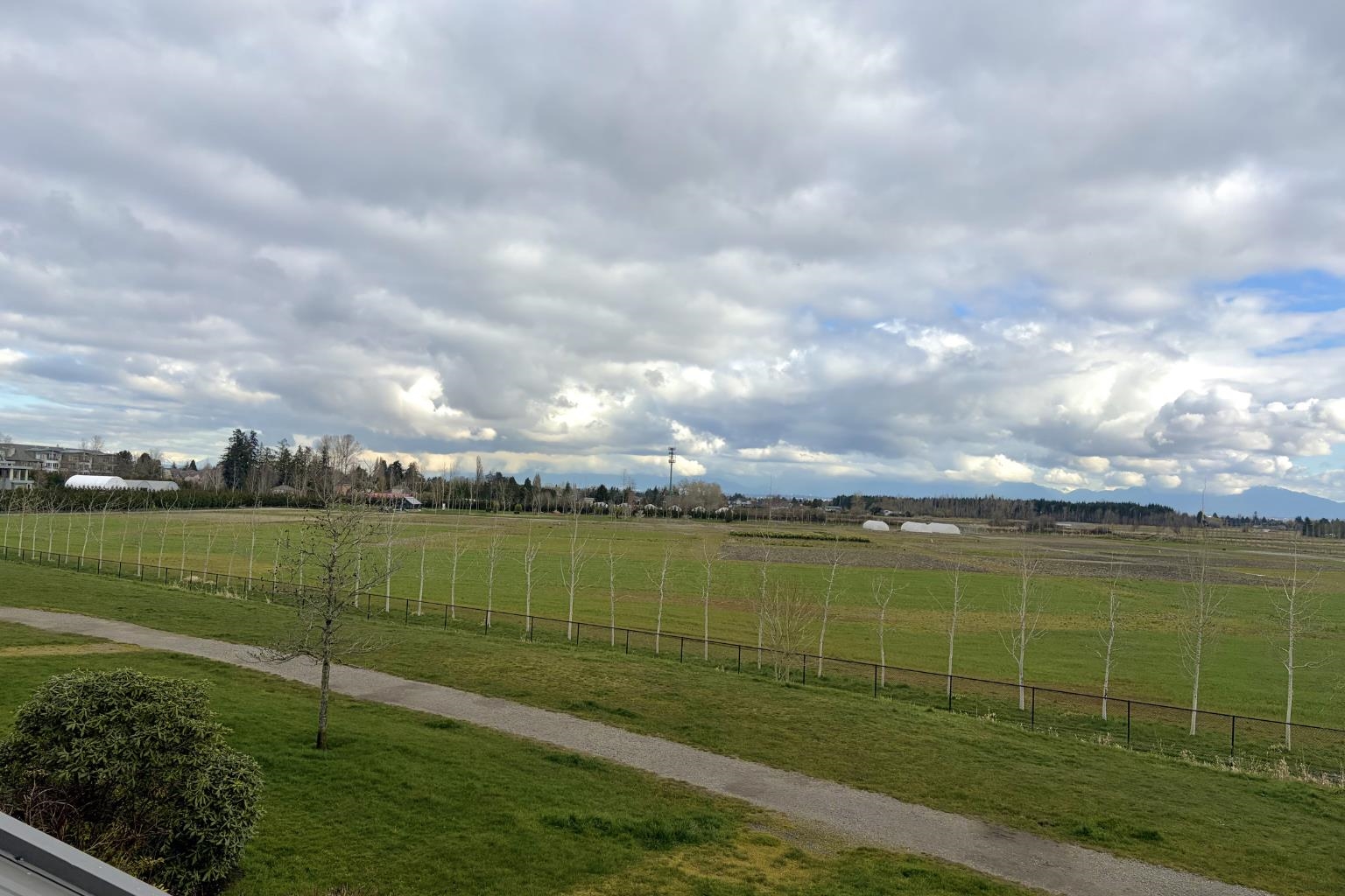 6233 London Road 202