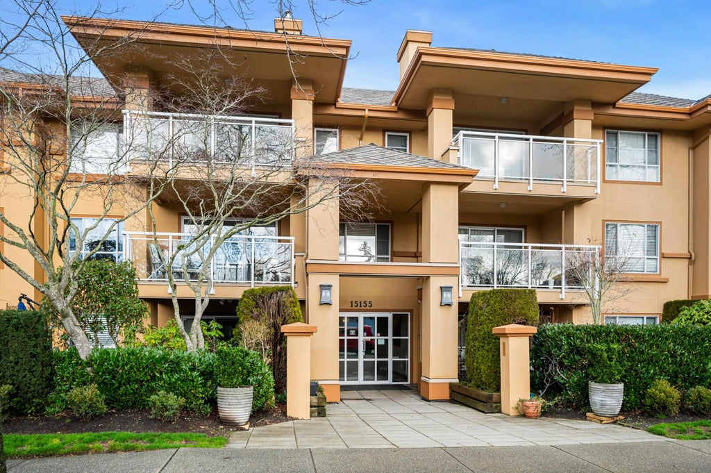 Photo of 15155 22 Avenue #305, Surrey, BC V4A 9T4 (MLS # R3170988)