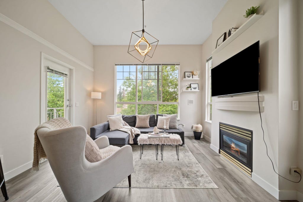 Photo of 10186 155 Street #404, Surrey, BC V3R 0R6 (MLS # R3153401)