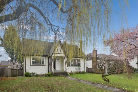 1810 Tenth Avenue New Westminster BC V3M 3J5