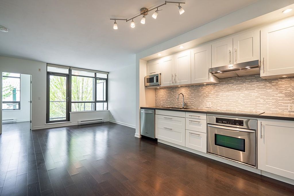 listing image 1100040557476031898