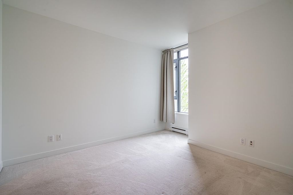 listing image 1106913251392119964