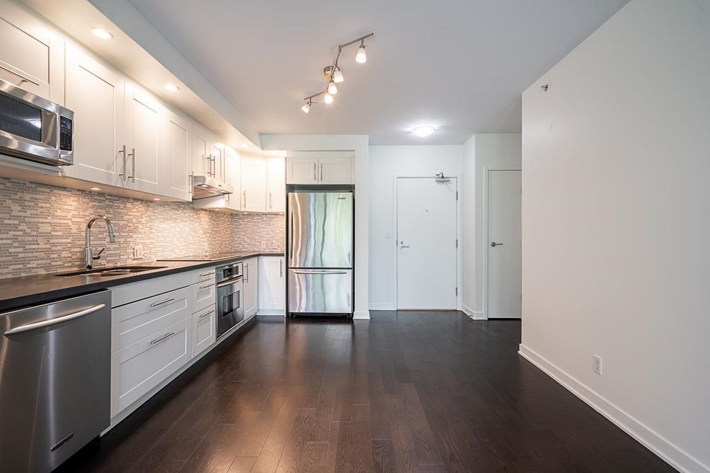 listing image 1102527706611926782