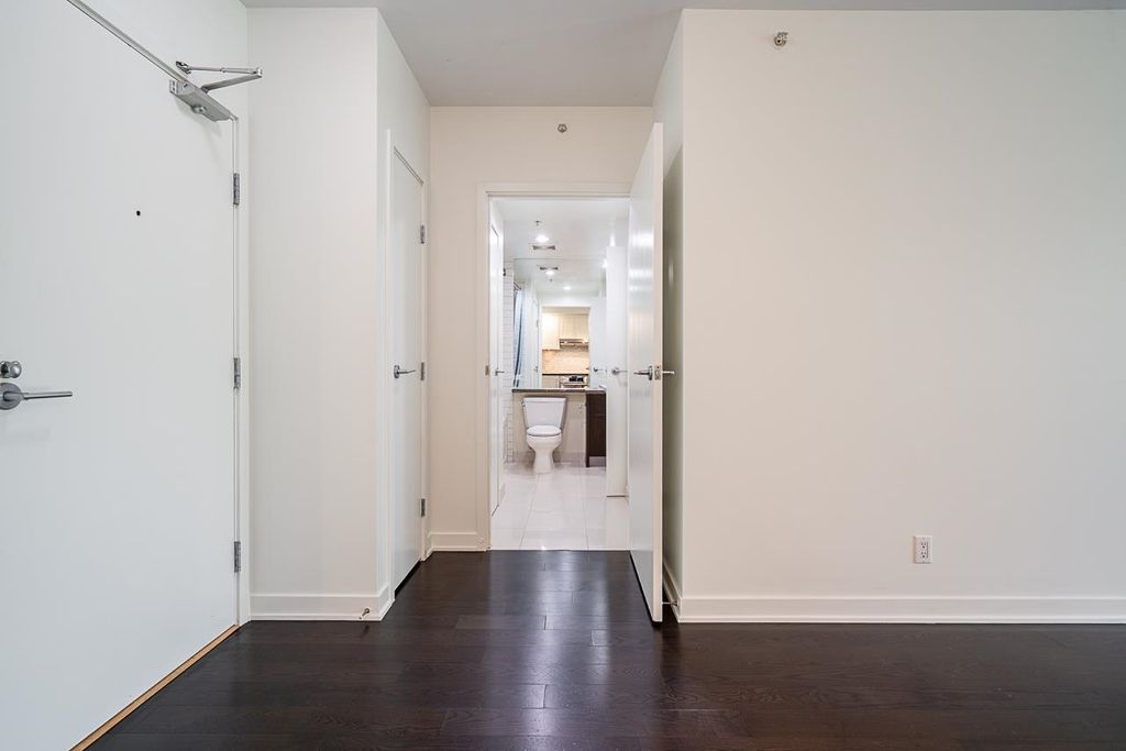 listing image 1102985923778631538