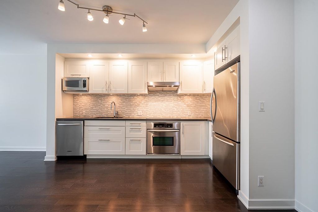 listing image 1102871548007136958