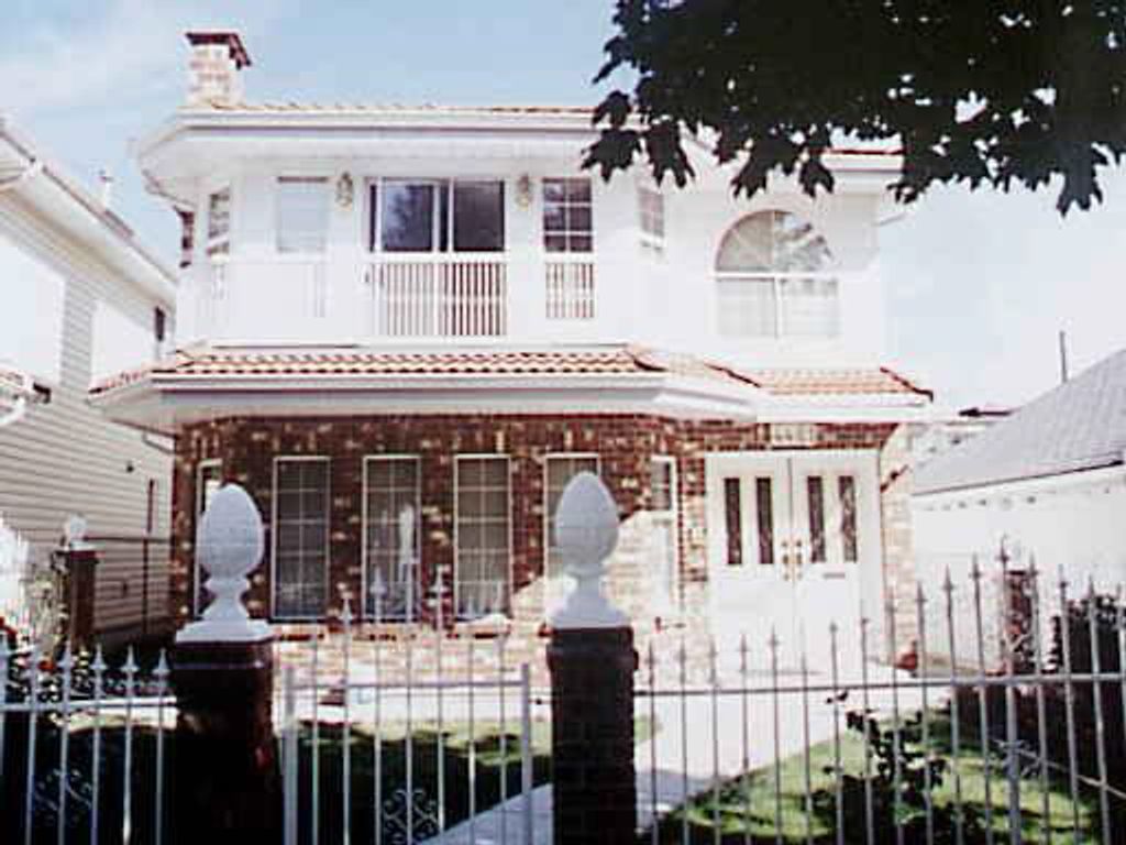 listing image 1104393391710889000