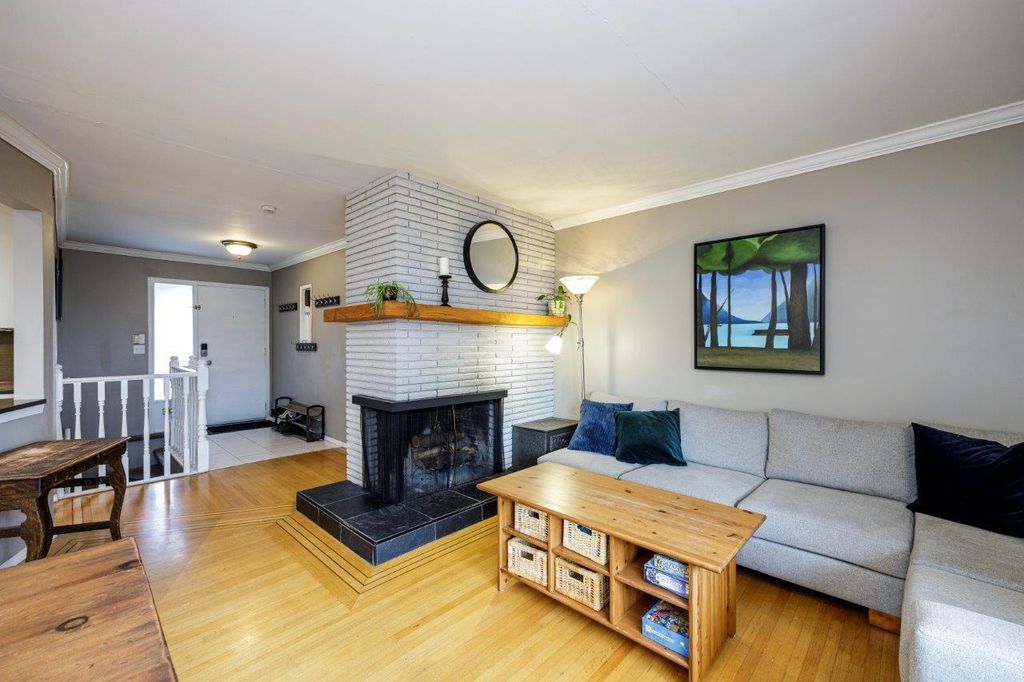 listing image 1100360934567027890