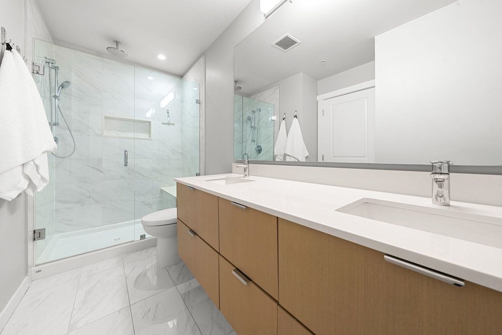 listing image 1100060273831677334