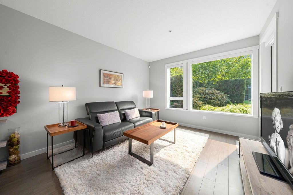 listing image 1101178587480421216