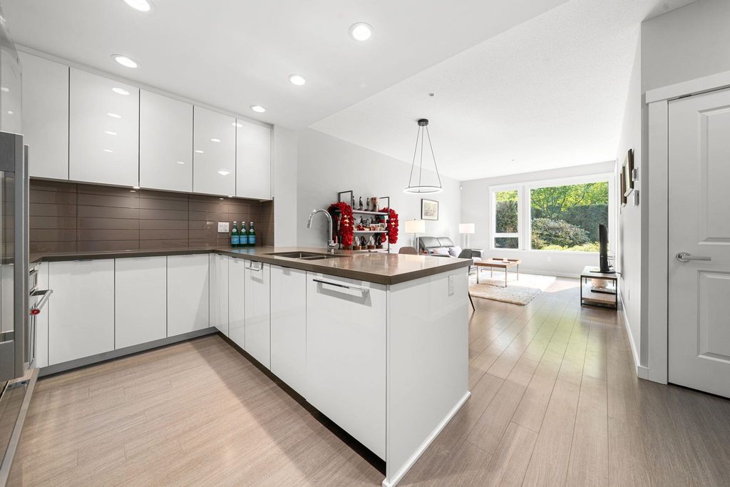 listing image 1103921720698494499